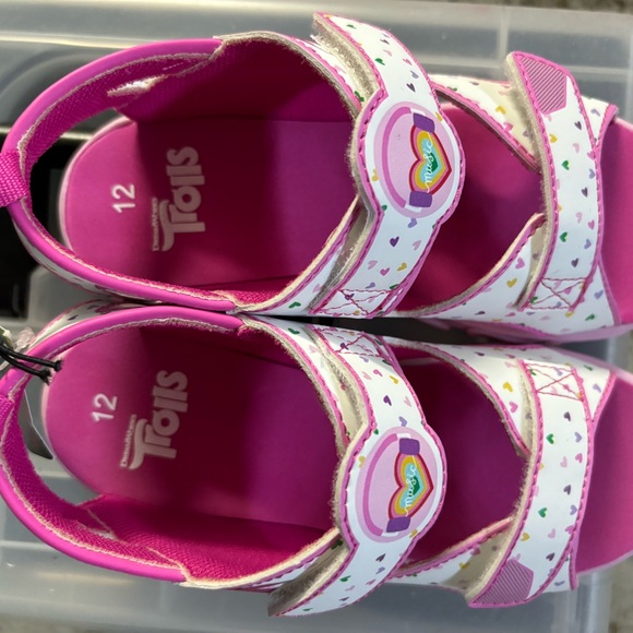 New WT light up Trolls sandals for girls size 12 - Picture 2 of 6